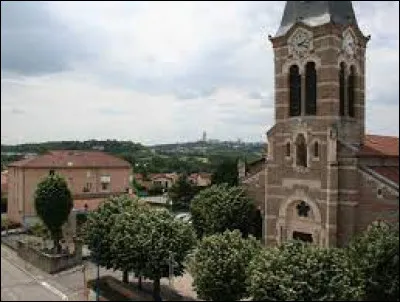 Cette commune de 7 000 habitants du département de la Loire, située dans la vallée de l'Onzon, au pied des monts du Jarez, près de Saint-Étienne, c'est ...