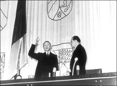 Ce 15 septembre, Konrad Adenauer devient chancelier de la RFA : c'était en ...