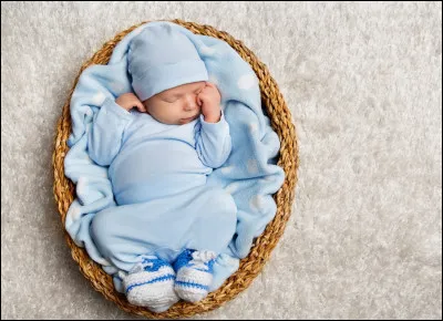 Si un étranger vient voir un petit garçon, vas-tu intervenir ?