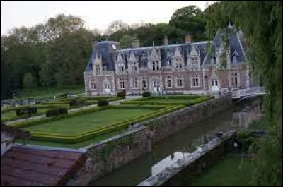 Nous terminons notre balade au château de Villers-aux-Bois. Village de l'aire d'attraction Sparnacienne, il se situe ...