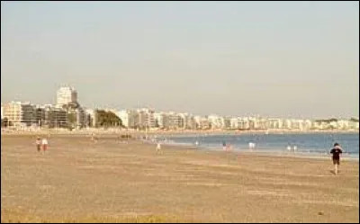 Cette ville de 16 000 habitants de Loire-Atlantique, station baln&eacute;aire sur le littoral atlantique, c'est ...