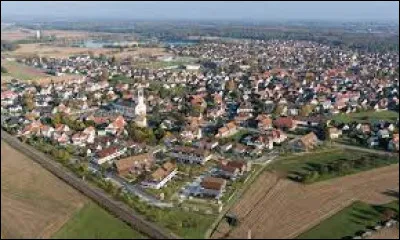 Cette commune du Bas-Rhin peupl&eacute;e de 6 000 habitants, situ&eacute;e dans la p&eacute;riph&eacute;rie nord de Strasbourg, c'est ...