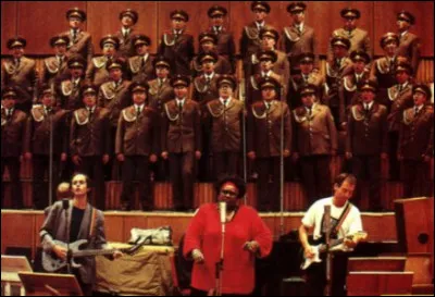 Quelle elle la chanson la plus importante de ce même album, sur laquelle les Chœurs de l'Armée rouge chantent à peu près autant que le trio ?