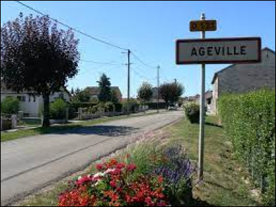 Aujourd'hui, nous démarrons notre balade à l'entrée d'Ageville. Village du Grand-Est, dans l'aire d'attraction Chaumontaise, il se situe dans le département ...