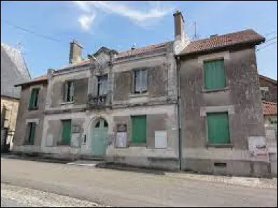 Village lorrain, dans l'arrondissement de Verdun, Senon se situe dans le département ...