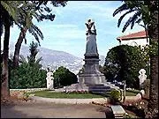 Au XIXe sicle, Roquebrune tait un lieu de sjour appci. Comme en tmoigne ce monument inaugur en 1899, Elisabeth de Wittelsbach y fit de frquents sjours. Sous quel nom est-elle connue ?