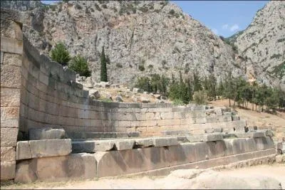 Grce  quel animal Danaos parvint-il  devenir roi d'Argos ?