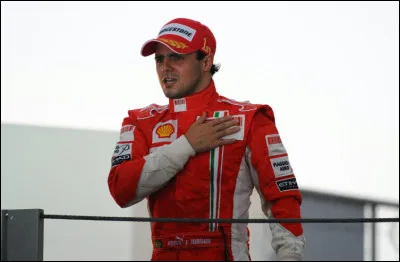 Quel coureur automobile brésilien est grièvement blessé lors des qualifications du Grand Prix de Hongrie en 2009 ?