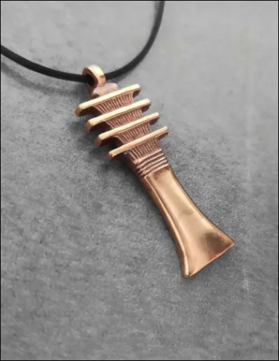 Datant de l'Egypte ancienne, que représente le pilier Djed, censé protéger les vivants ?