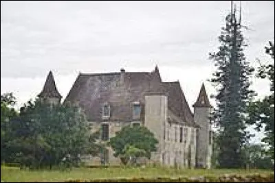 Je vous emmène maintenant à la découverte du château de Cahuzac-sur-Adour. Village de l'arrondissement de Mirande, il se situe dans le département ...