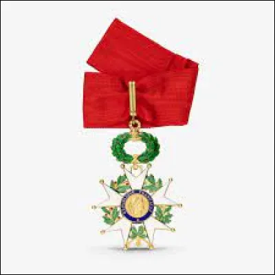 On doit la création de la Légion d'honneur au roi Charles X.