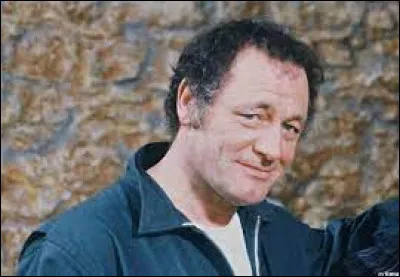 Comment se nomme lassistant de Nestor, assistant à tout faire, chargé des tâches ingrates ?