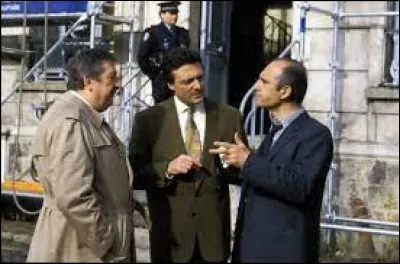 Le rôle du commissaire est tenu par ...