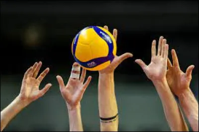 Au volley-ball, combien doit-on marquer au minimum de points pour gagner un set ?
