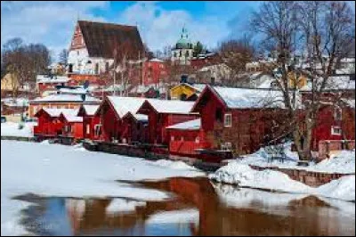 Dans quel pays se trouve la ville de Porvoo ?