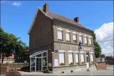 Commune des Hauts-de-France, dans l'aire d'attraction Douaisienne, Fressain se situe dans le département ...