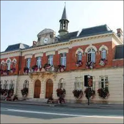 Cette commune de l'Aisne, peuplée de 1700 habitants, située en Thiérache, près d'Hirson, c'est ...