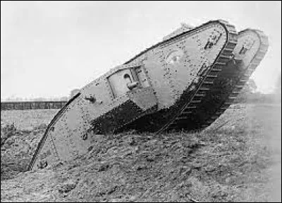 Quel pays a été le premier à utiliser des tanks pendant la guerre ?