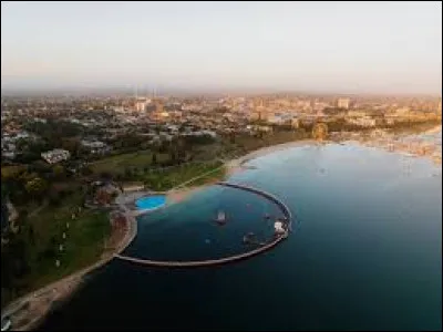 La ville de Geelong est située...