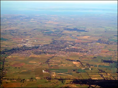 Dans quel pays est située la ville de Melton ?