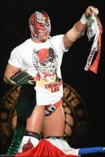 Quel est le nom de l'actuel NXT North American Champion (voir photo) ?