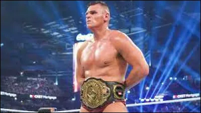 Gunther est un catcheur :