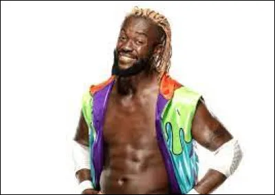 Avec qui Kofi Kingston n'a-t-il jamais remporté de championnat par équipe de la WWE ?