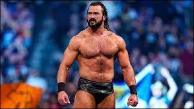 Comment s'appelle ce catcheur écossais qui a récemment fait son heel turn ?