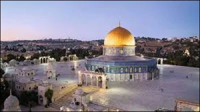 Quel pays a reconnu Jérusalem comme capitale d'Israël en 2017, suscitant des controverses internationales ?