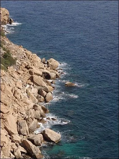 Pourquoi Ege est-il tomb dans la mer qui porte aujourd'hui son nom ?