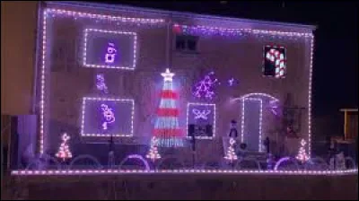 Si vous aimez le rose, rendez-vous à Vrigne-aux-Bois. Ancienne commune, dans l'aire d'attraction Carolomacérienne, elle se situe dans l'ex région ...