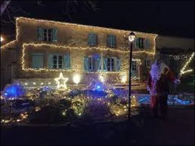 Nous terminons notre première partie devant la mairie de Ventenat. Village néo-aquitain, rattaché à Trois-Fonds, dans l'arrondissement d'Aubusson, il se situe dans le département ...
