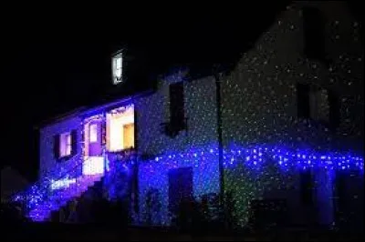 Cette maison est à voir à Morey-Saint-Denis. Village de Bourgogne-Franche-Comté, sur la route des Grands Crus, il se situe dans le département ...