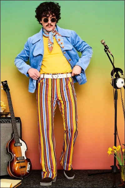 À quel groupe faut-il attribuer la chanson "Eight days a week" ?