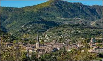 Cette commune de l'Ardèche, peuplée de 2 600 habitants, située dans le sud du département, dans la vallée du Chassezac, c'est ...