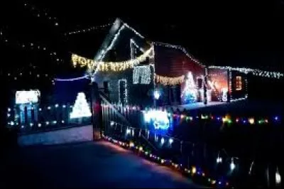 Nous sommes à Hémevez, en Normandie. Village du parc naturel régional des Marais du Cotentin et du Bessin, il se situe dans le département ...