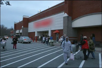 Nonobstant que ce jour de fièvre acheteuse puisse être aisément confondu avec le "Black Friday", lequel bat son plein ... [quand ?]