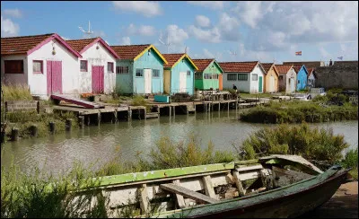 Lîle dOléron est rattachée au département de la Charente-Maritime.