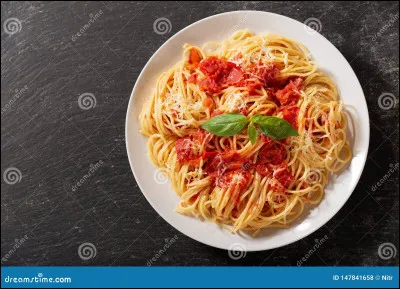 Ensuite, tu achètes ou tu fais la nourriture. Il y a :