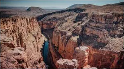 Quel est le nom du désert situé dans le nord du Mexique, l'un des plus grands du monde ?
