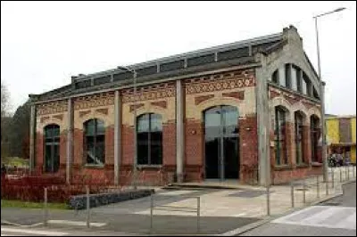 Cette commune de 4 000 habitants du département de Seine-Maritime, située près Rouen, dans la vallée du Cailly, c'est ...