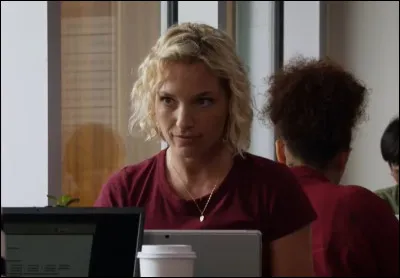 Voici Juliet. Dans quelle série est-elle un personnage central ?