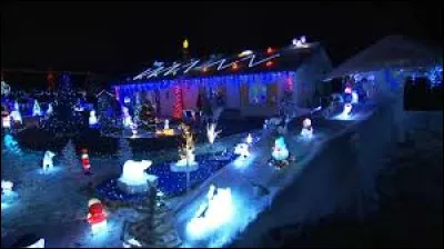 Nous terminons devant cette maison qui brille de mille feux, à Bonnac-la-Côte. Commune de l'aire d'attraction Limougeaude, à l'ouest des monts d'Ambazac, elle se situe dans le département ...