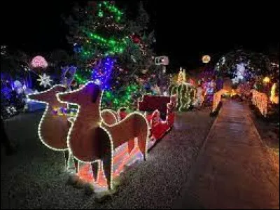 À Creissan, le traîneau du Père Noël est déjà prêt à partir. Commune Héraultaise, elle se situe en région ...