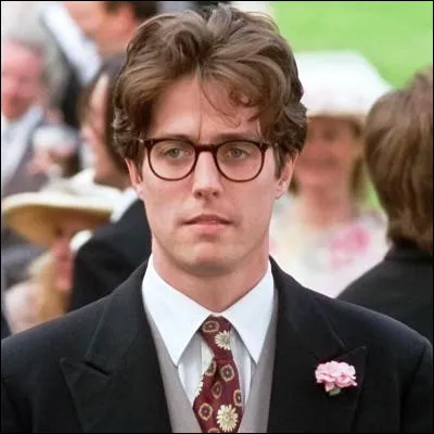 Quelle actrice incarne Fiona, lamie cynique de Charles, dans "Quatre mariages et un enterrement" ?