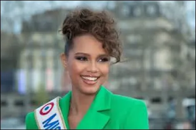 Comment se nomme la Miss France 2023 ?