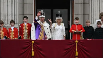 Charles III et son épouse Camilla Parker Bowles sont couronnés roi et reine consort le 6 mai 2023 à la suite de la mort de la Reine Elizabeth II en septembre 2022. Mais où le couronnement s'est-il déroulé ?