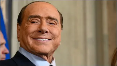 Quel poste a occupé Silvio Berlusconi, décédé le 12 juin, entre 1994 et 1995, 2001 et 2006 et entre 2008 et 2011 ?
