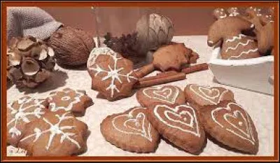 Comment s'appellent ces petits biscuits secs épicés originaires de Lettonie ?