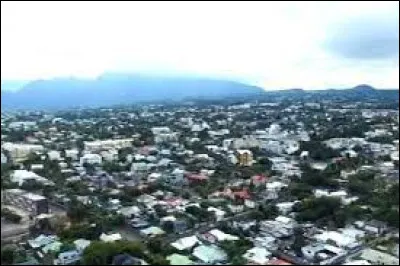 Cette commune de la R&eacute;union, la quatri&egrave;me plus importante de l'&icirc;le avec 80 000, situ&eacute;e sur la c&ocirc;te sous le vent, sur les hauteurs de la ville de Saint-Pierre, c'est ...
